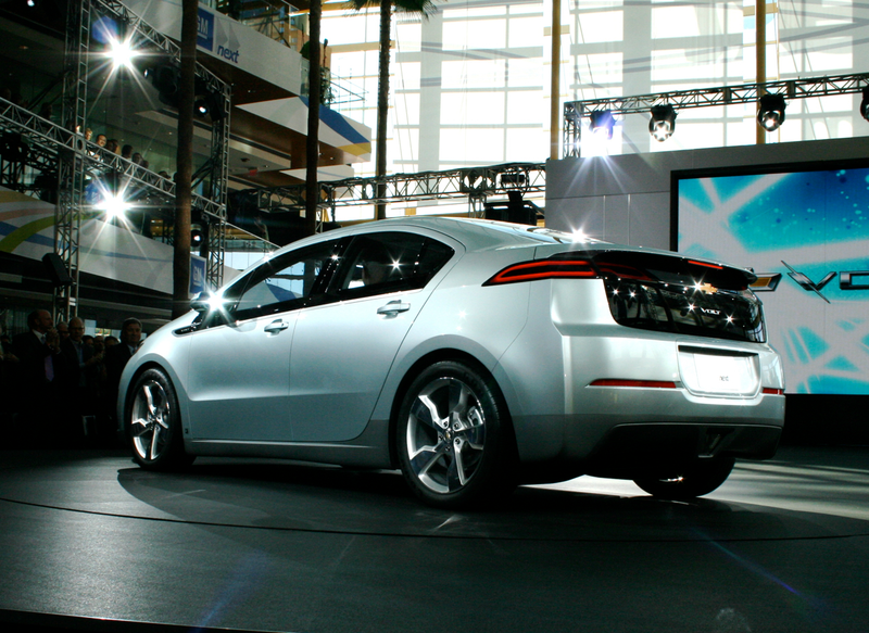 Illustration for article titled GM Requested Paramount Include Chevy Volt In Transformers Sequel "At Last Minute"